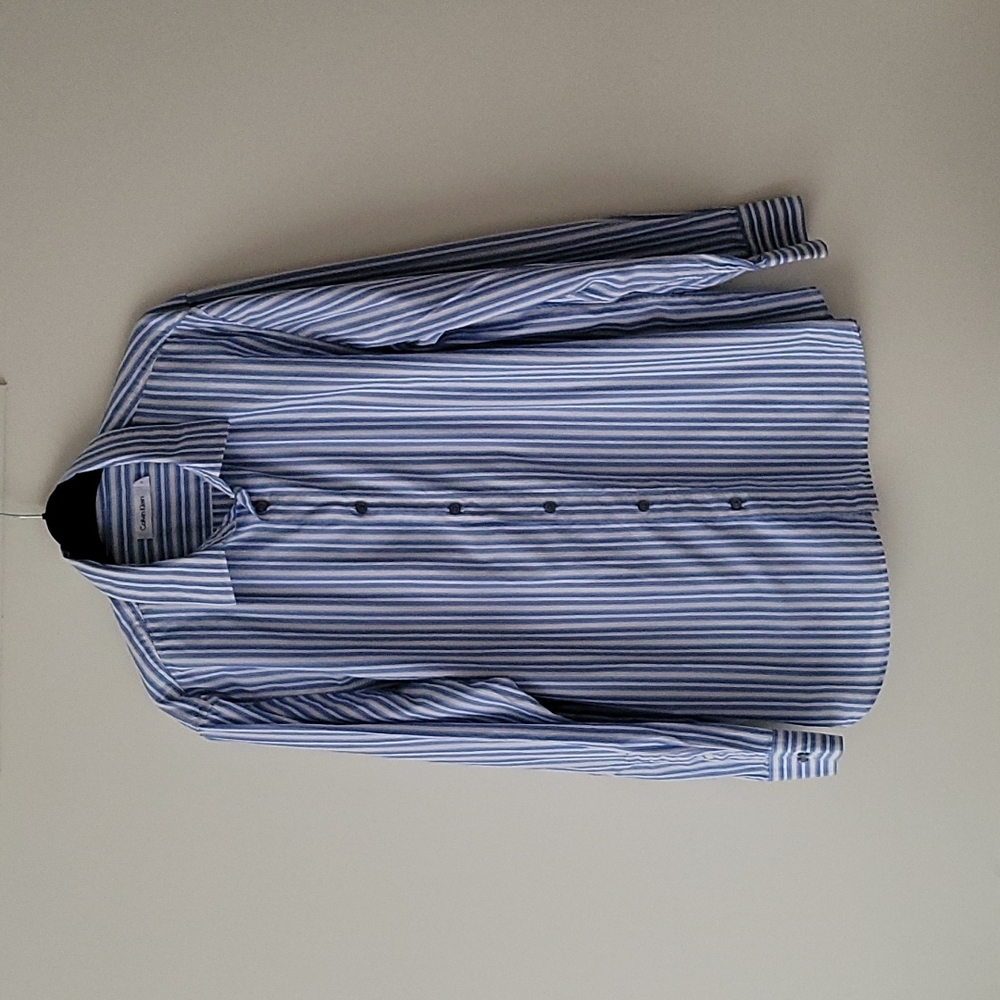 Calvin Klein Men's Blue and White Striped Shirt- Size L